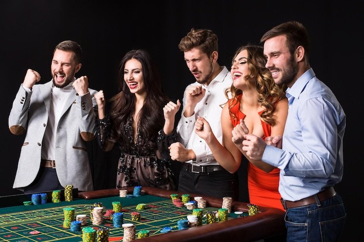 Live dealer interface on laguna showing player decisions and dealer hand reveal